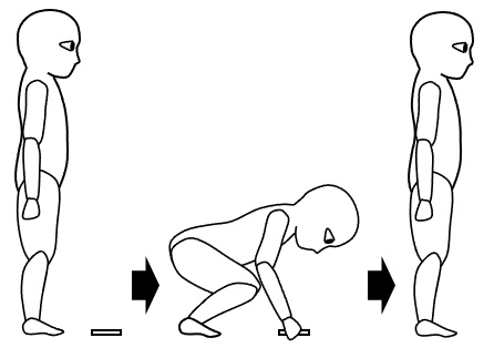 立位から床のペン拾い